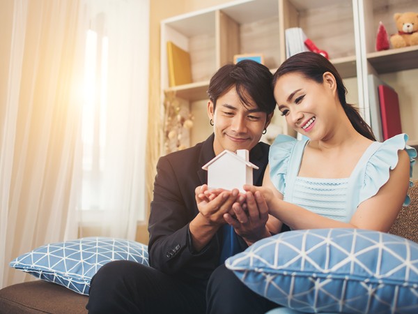 新生兒腰斬、毛孩翻倍！「寵物宅」爆發背後的房市真相：下一個賣壓正在形成？